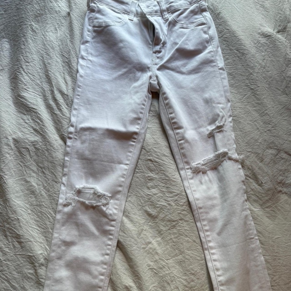 American Eagle white ripped jeans - Picture 2 of 2
